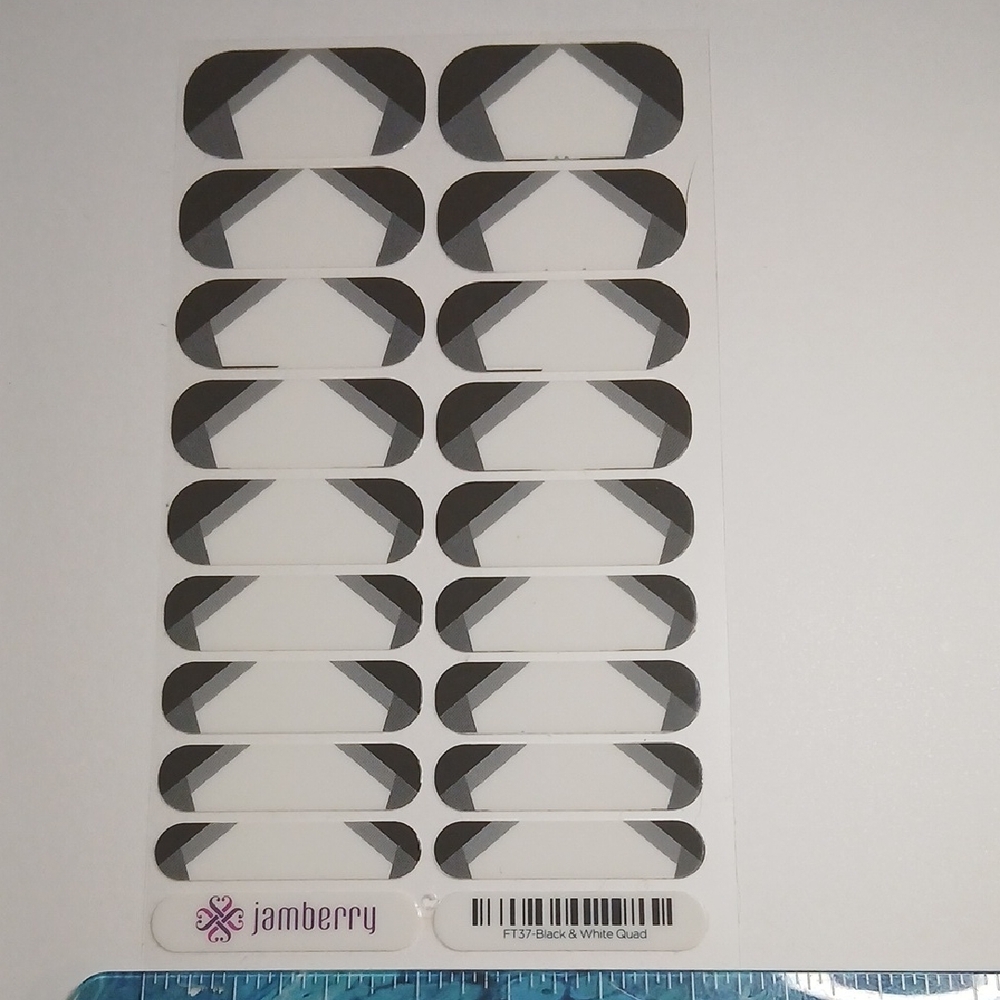 Jamberry Monochrome Nail Wraps